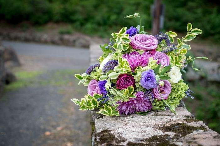 仏壇にお供えする花 適した花の種類や5色の基本カラーを解説 お供えの基礎知識なら終活手帳